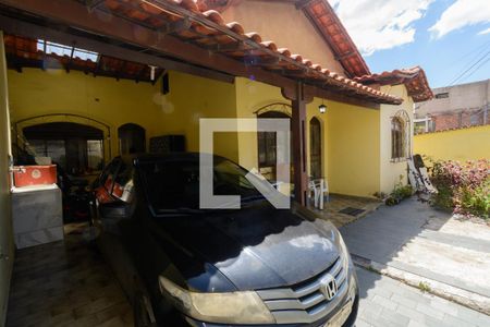 Casa à venda com 130m², 3 quartos e 2 vagasGaragem