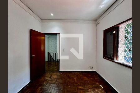Casa à venda com 248m², 4 quartos e 2 vagasQuarto 3