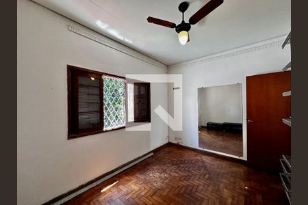 Casa à venda com 248m², 4 quartos e 2 vagasQuarto 4
