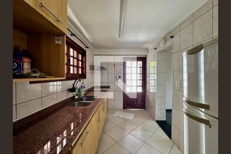 Casa à venda com 248m², 4 quartos e 2 vagasCozinha