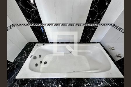 Casa à venda com 248m², 4 quartos e 2 vagasBanheiro Suíte