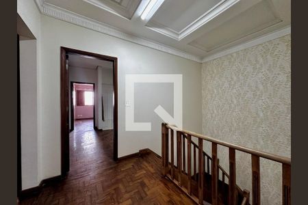 Casa à venda com 248m², 4 quartos e 2 vagasCorredor Quartos