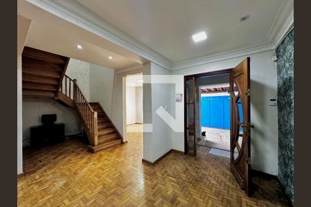 Sala de casa à venda com 4 quartos, 248m² em Parque Colonial, São Paulo