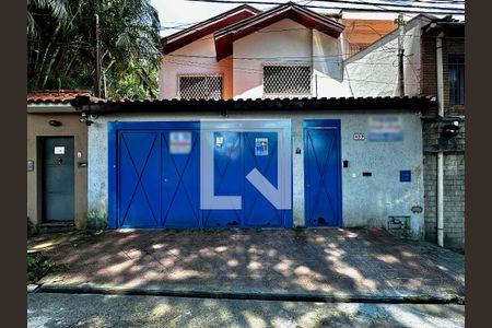 Casa à venda com 248m², 4 quartos e 2 vagasFachada