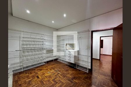 Casa à venda com 248m², 4 quartos e 2 vagasCloset Suíte