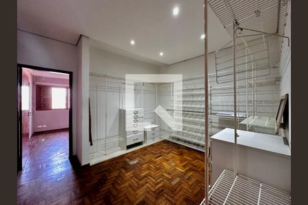 Casa à venda com 248m², 4 quartos e 2 vagasCloset Suíte