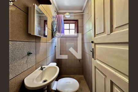 Casa à venda com 248m², 4 quartos e 2 vagasBanheiro de Serviço