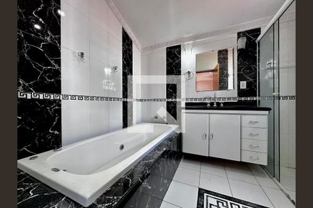 Casa à venda com 248m², 4 quartos e 2 vagasBanheiro Suíte