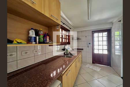 Casa à venda com 248m², 4 quartos e 2 vagasCozinha