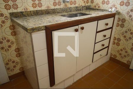 Casa à venda com 170m², 3 quartos e 2 vagascasa  2- cozinha 2