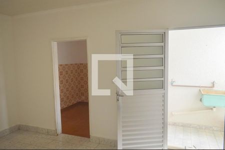 Casa à venda com 170m², 3 quartos e 2 vagascasa  2- Sala 2