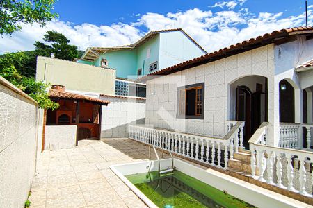 Casa à venda com 300m², 3 quartos e 4 vagaspiscina - area de lazer