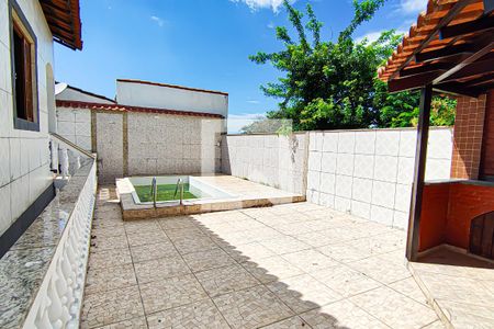 Casa à venda com 300m², 3 quartos e 4 vagaspiscina - area de lazer