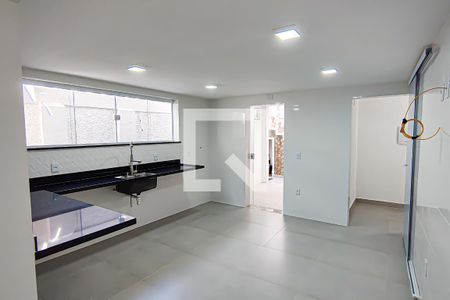 Casa à venda com 300m², 3 quartos e 4 vagascozinha