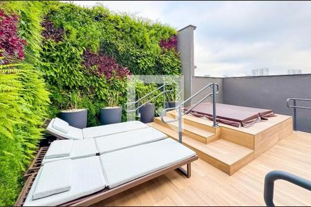 Studio à venda com 27m², 1 quarto e sem vaga Studio à venda com 27m², 1 quarto e sem vagaÁrea comum - Piscina