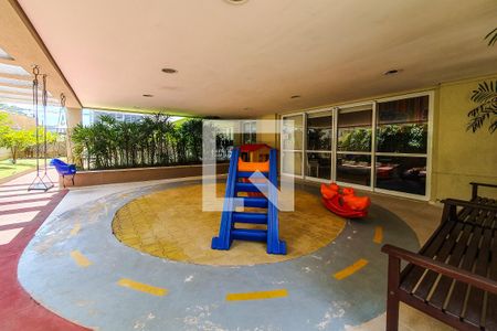 Studio à venda com 30m², 1 quarto e sem vaga Studio à venda com 30m², 1 quarto e sem vagaBrinquedoteca