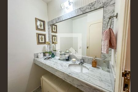 Apartamento à venda com 240m², 3 quartos e 1 vagaLavabo