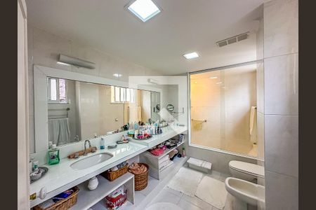 Apartamento à venda com 240m², 3 quartos e 1 vagaQuarto 1 Banheiro