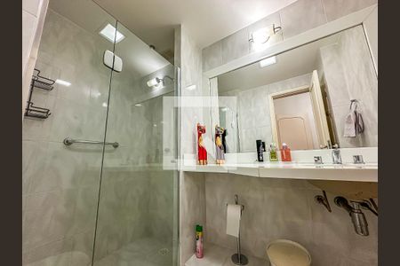 Apartamento à venda com 240m², 3 quartos e 1 vagaBanheiro Social