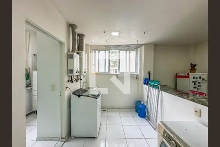 Apartamento à venda com 240m², 3 quartos e 1 vagaÁrea de Serviço
