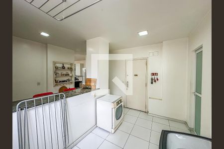 Apartamento à venda com 240m², 3 quartos e 1 vagaÁrea de Serviço