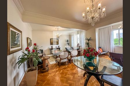 Apartamento à venda com 240m², 3 quartos e 1 vagaSala