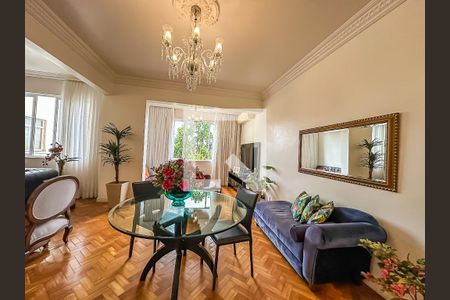 Apartamento à venda com 240m², 3 quartos e 1 vagaSala