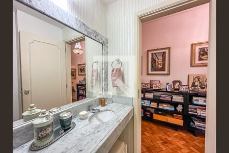 Apartamento à venda com 240m², 3 quartos e 1 vagaLavabo