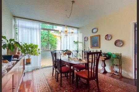 Casa à venda com 4 quartos, 400m² em Chácara Tatuapé, São Paulo