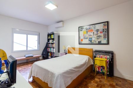Casa à venda com 390m², 4 quartos e 4 vagas Casa à venda com 390m², 4 quartos e 4 vagasQuarto 1