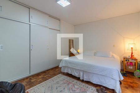 Casa à venda com 390m², 4 quartos e 4 vagas Casa à venda com 390m², 4 quartos e 4 vagasSuíte 1