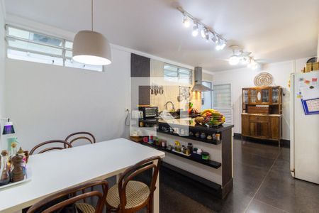 Cozinha de casa à venda com 4 quartos, 390m² em Jardim das Bandeiras, São Paulo
