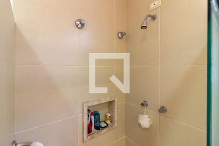 Casa à venda com 390m², 4 quartos e 4 vagas Casa à venda com 390m², 4 quartos e 4 vagasBanheiro