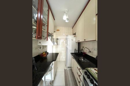 Apartamento à venda com 70m², 3 quartos e 2 vagasCozinha