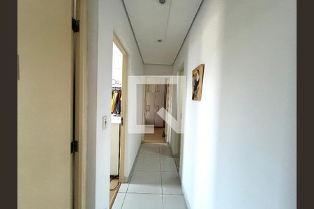 Corredor de apartamento à venda com 3 quartos, 70m² em Vila Mira, São Paulo