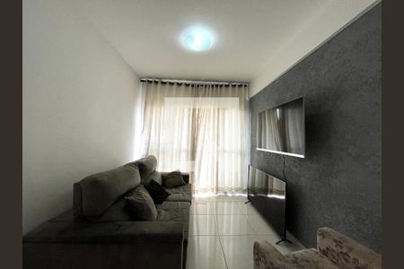 Sala de apartamento à venda com 3 quartos, 70m² em Vila Mira, São Paulo