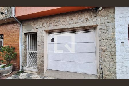 Casa à venda com 104m², 2 quartos e 1 vaga Casa à venda com 104m², 2 quartos e 1 vagaFachada