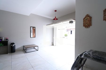 Casa à venda com 104m², 2 quartos e 1 vagaGaragem