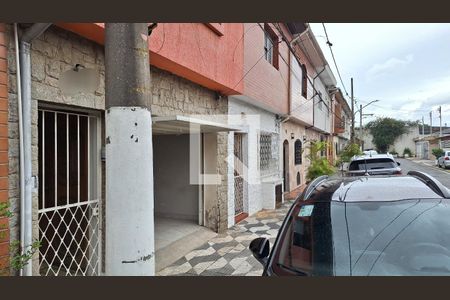 Casa à venda com 104m², 2 quartos e 1 vaga Casa à venda com 104m², 2 quartos e 1 vagaFachada