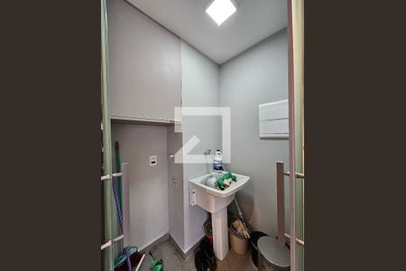 Apartamento à venda com 70m², 2 quartos e 1 vaga Apartamento à venda com 70m², 2 quartos e 1 vagaÁrea de Serviço