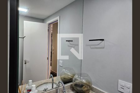 Apartamento à venda com 70m², 2 quartos e 1 vaga Apartamento à venda com 70m², 2 quartos e 1 vagaBanheiro