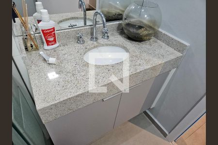 Apartamento à venda com 70m², 2 quartos e 1 vaga Apartamento à venda com 70m², 2 quartos e 1 vagaBanheiro