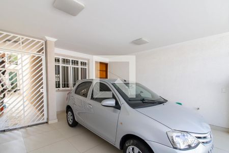 Casa à venda com 200m², 3 quartos e 2 vagas Casa à venda com 200m², 3 quartos e 2 vagasGaragem