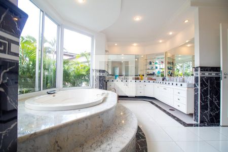 Casa para alugar com 762m², 7 quartos e 4 vagasBanheiro da Suíte 4