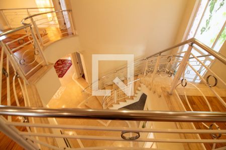 Casa para alugar com 762m², 7 quartos e 4 vagasEscada