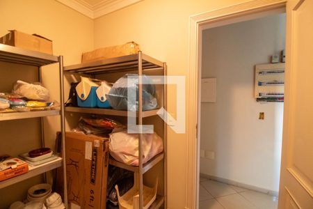 Casa para alugar com 762m², 7 quartos e 4 vagasRoupeiro / Dispensa