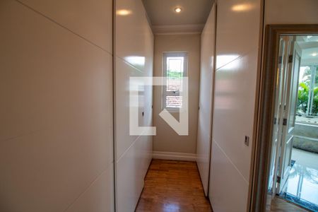 Casa para alugar com 762m², 7 quartos e 4 vagasCloset da suíte 4