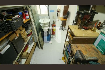 Casa à venda com 300m², 4 quartos e 6 vagasDepósito