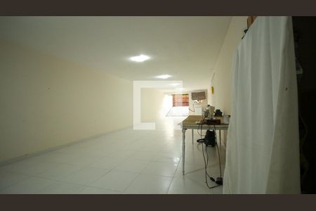 Casa à venda com 300m², 4 quartos e 6 vagasGaragem