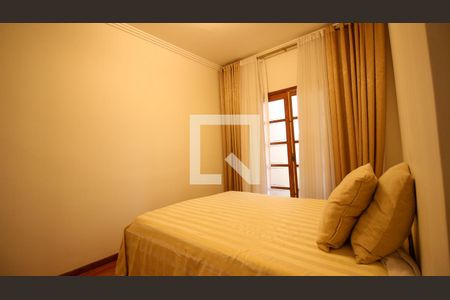 Casa à venda com 300m², 4 quartos e 6 vagasQuarto Suíte